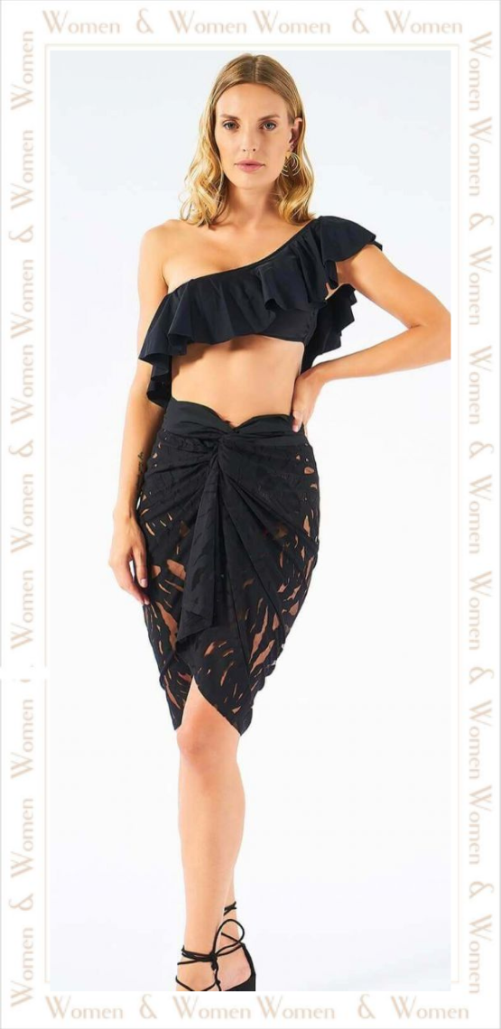 black-pareo-slit-skirt
