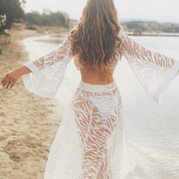 What to Wear at Sea How to Combine Beach Kimono?